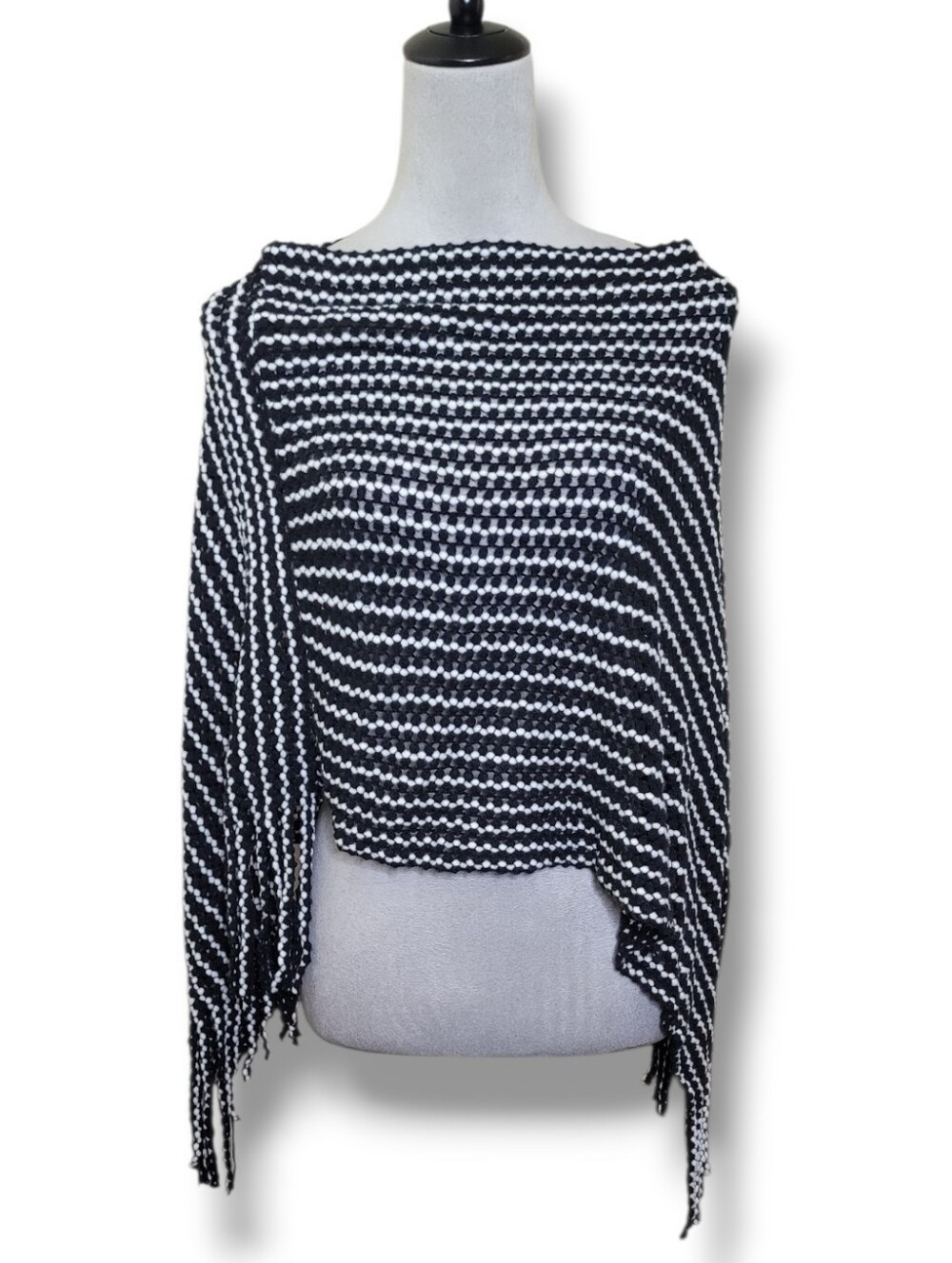 Steve Madden Knit Shawl • NWT